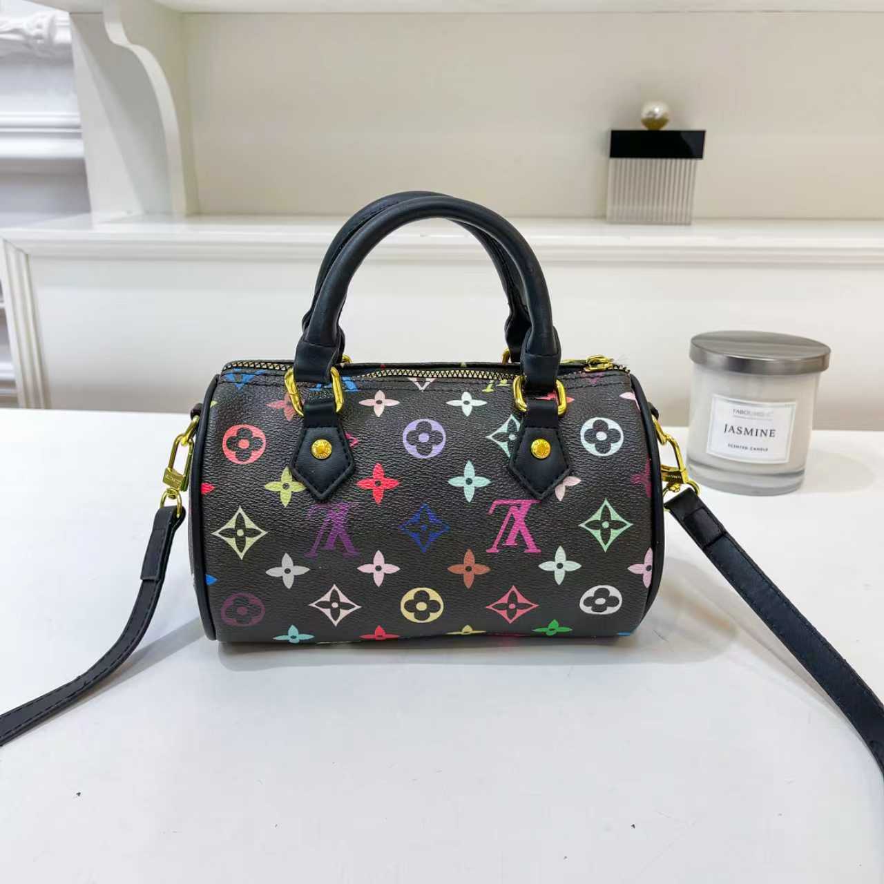 LV Pillow Speedy Bag——8A