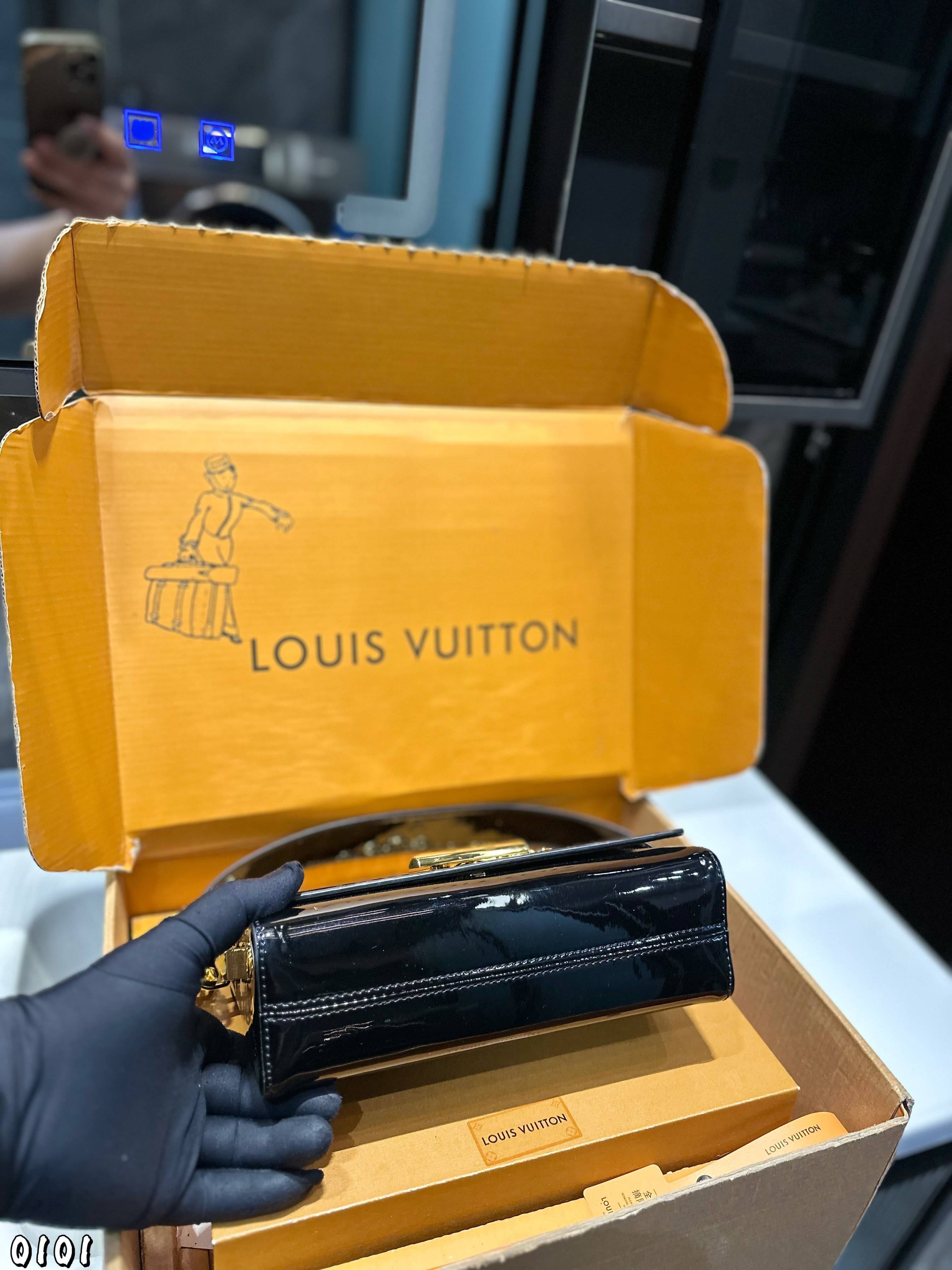 LV TWIST Baguette bag