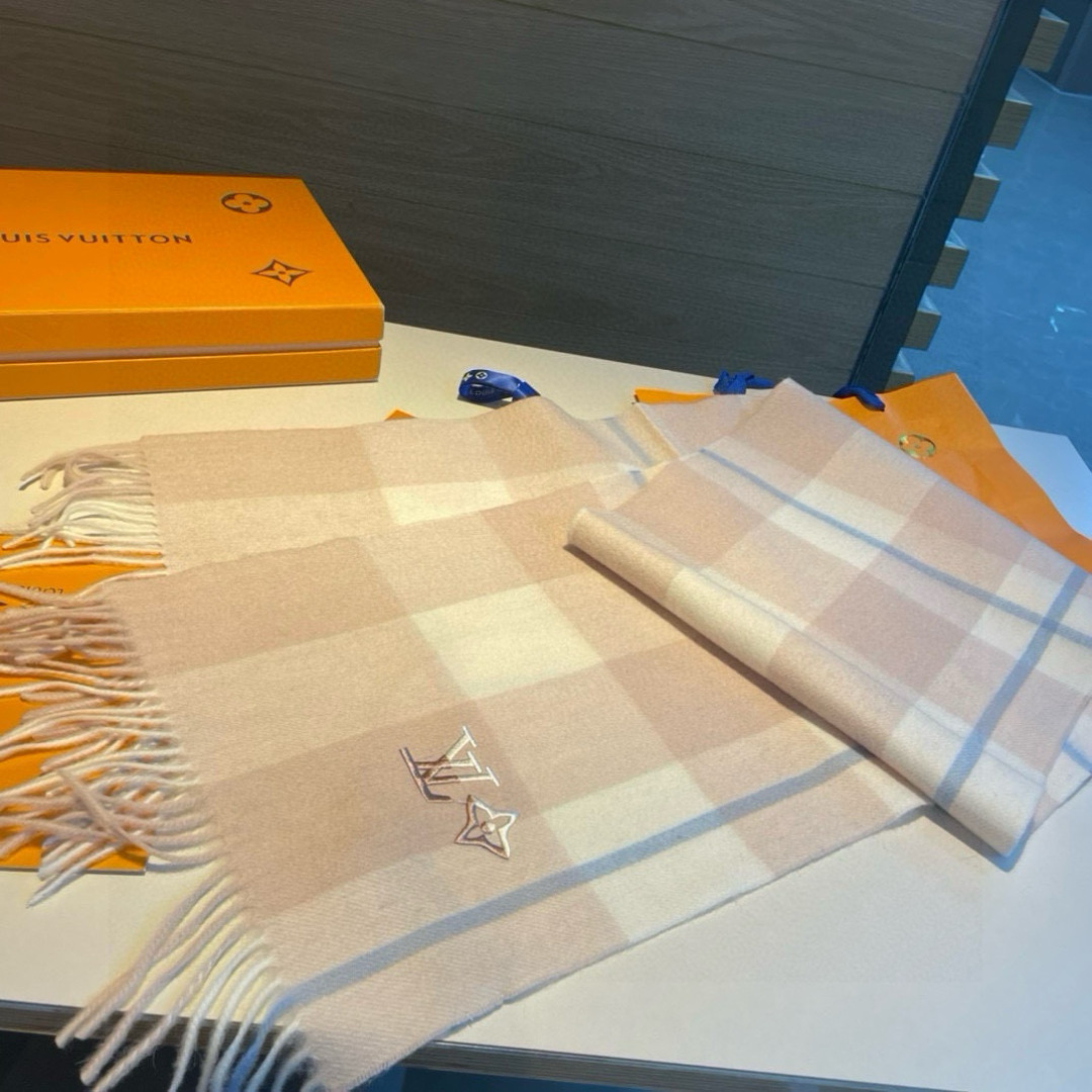 LV Scarf