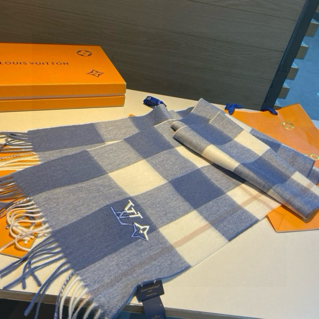 LV Scarf