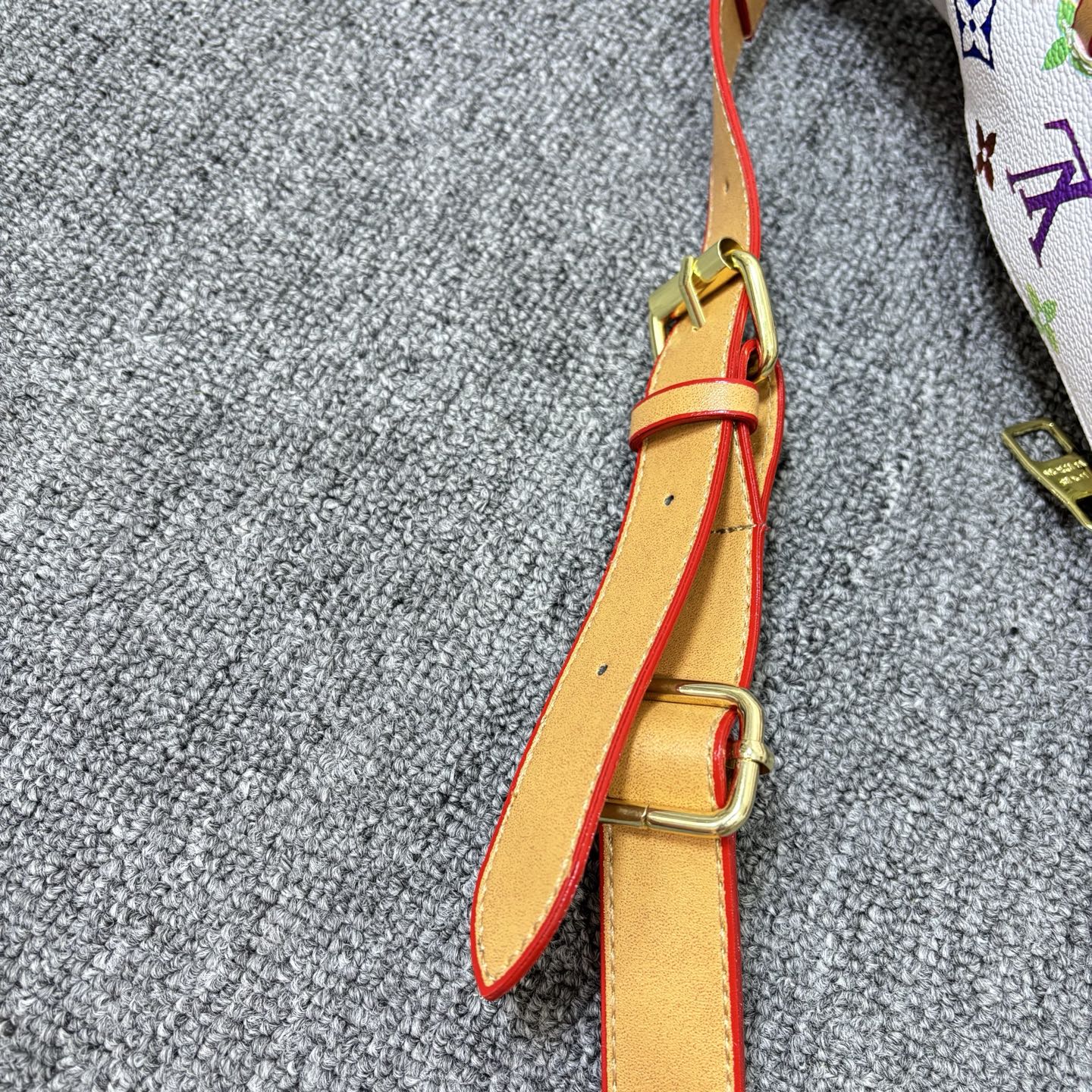 LV chest bag of 8A quality