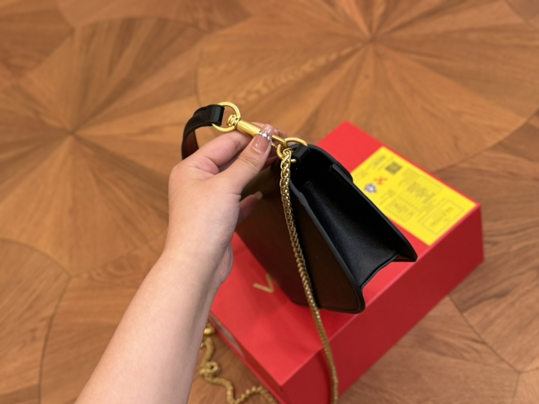 Valentino hand-held shoulder bag