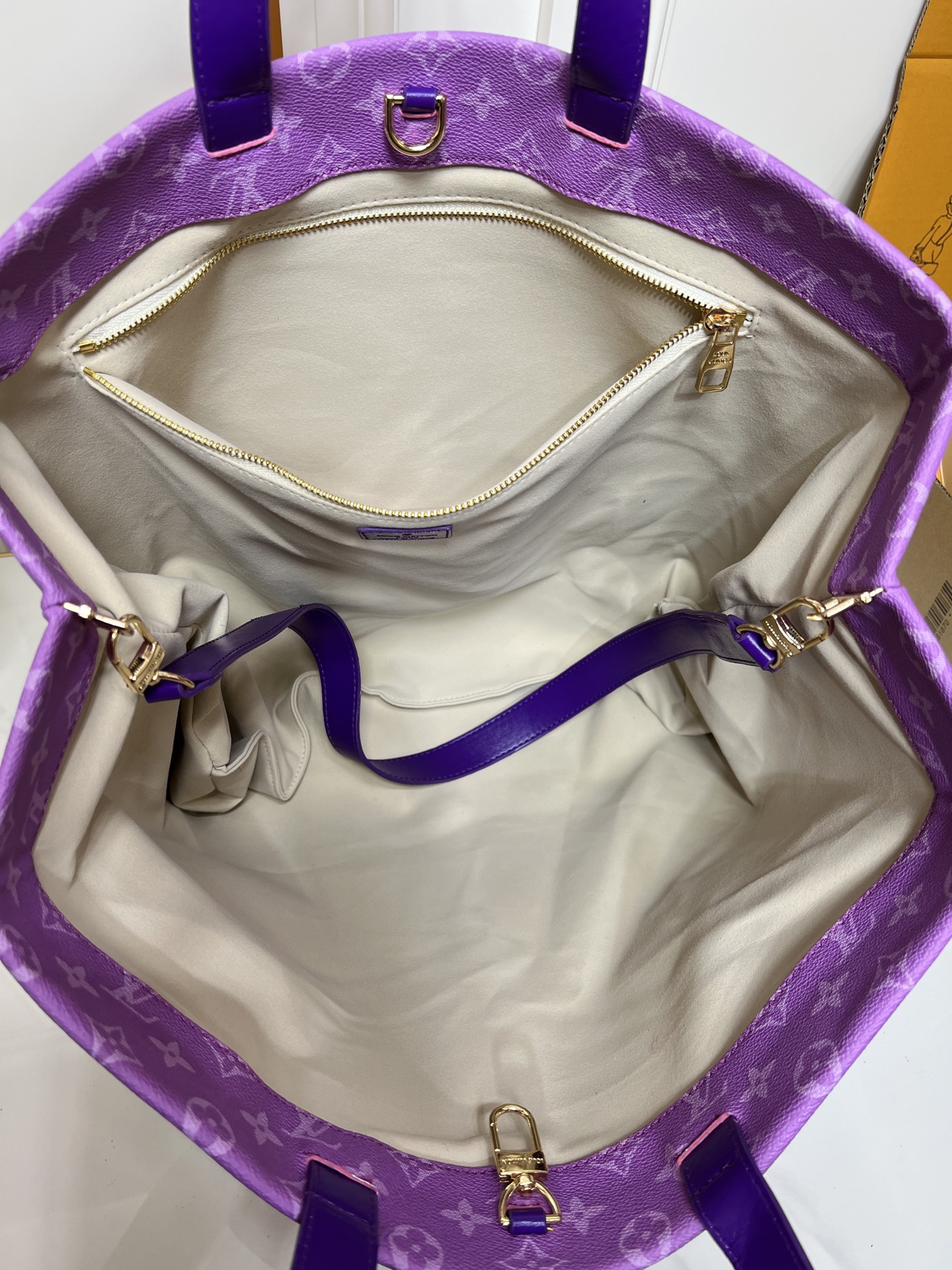 LV Louis Vuitton Maison Fondée En 1854 handbag