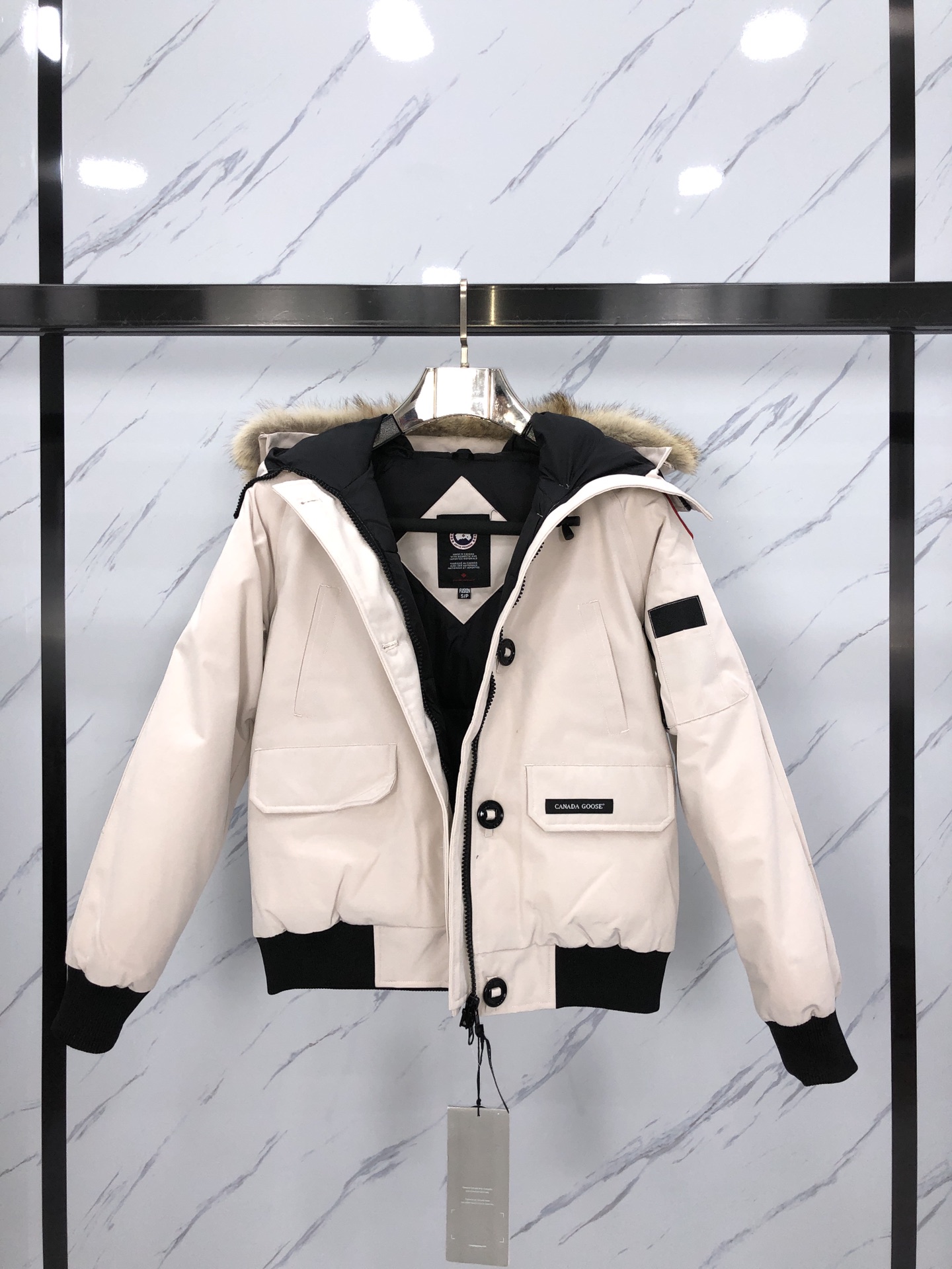 Canada Goose Chilliwack Pilot Jacket 02