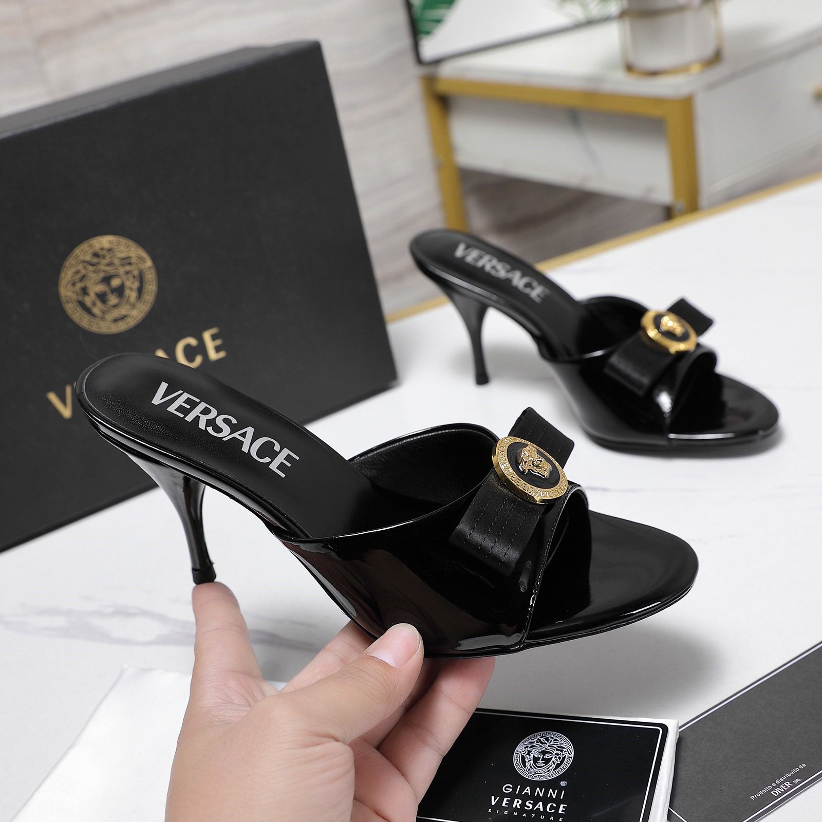 Versace 2025/SS  Dulisha buckle high-heeled sandals slippers