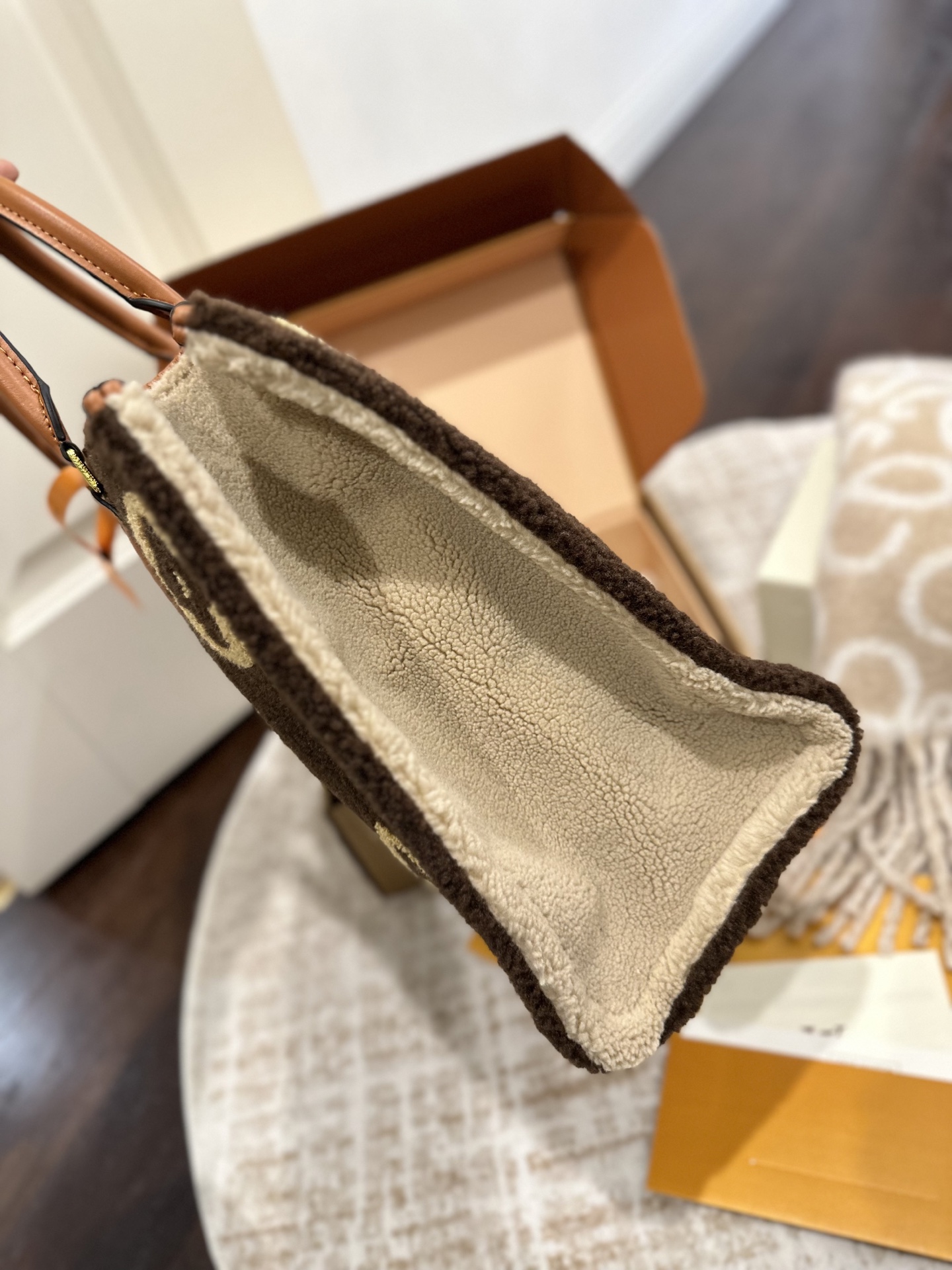 LV  Monogram  onthego bag