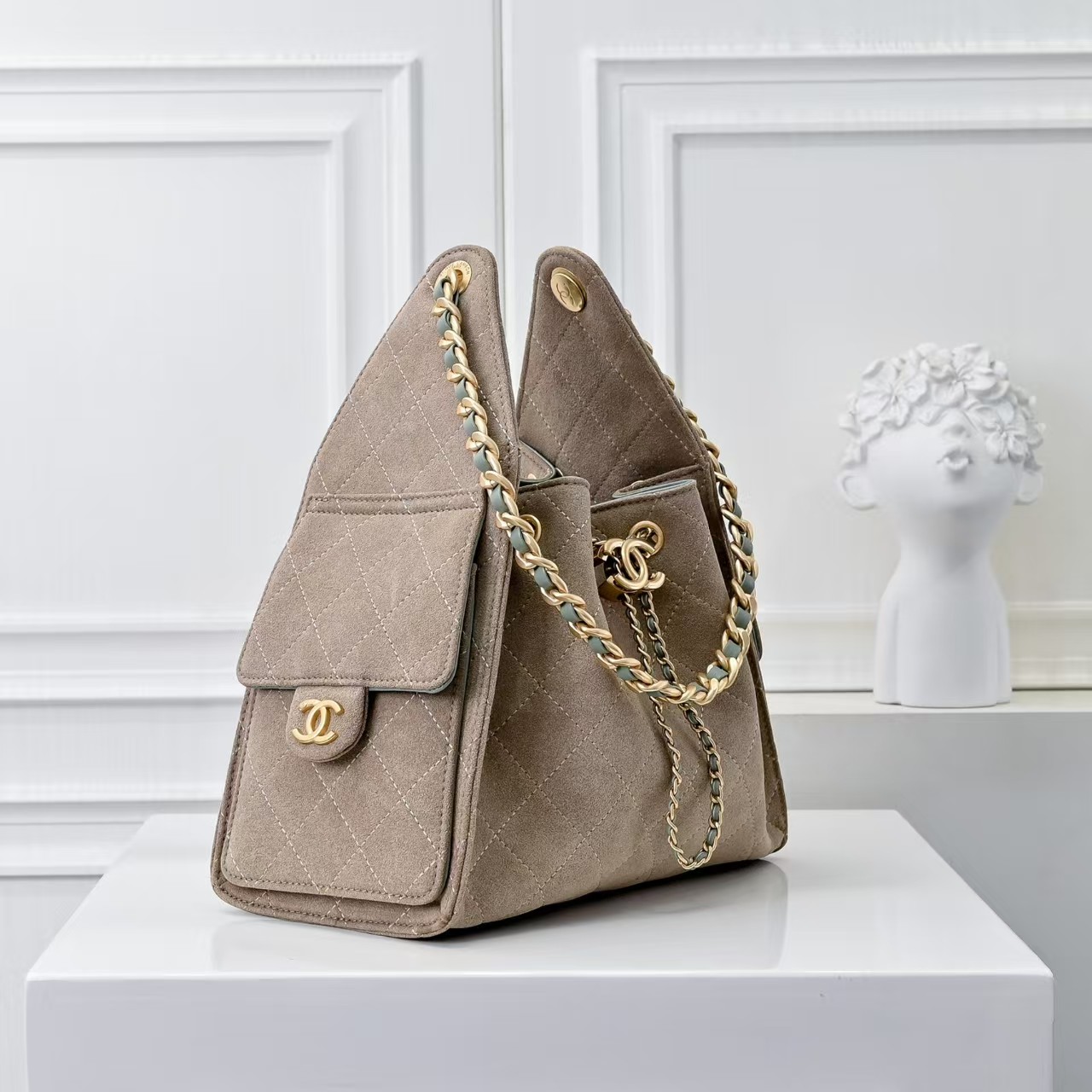 Chanel 25c hobo armpit bag