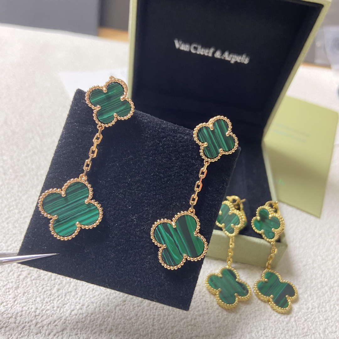 Van Cleef & Arpels Earrings Four Leaf Clover ear stud