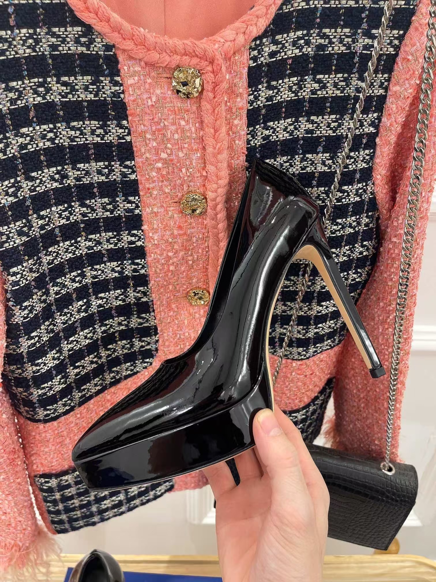 Lesilla pointy high-heeled shoes