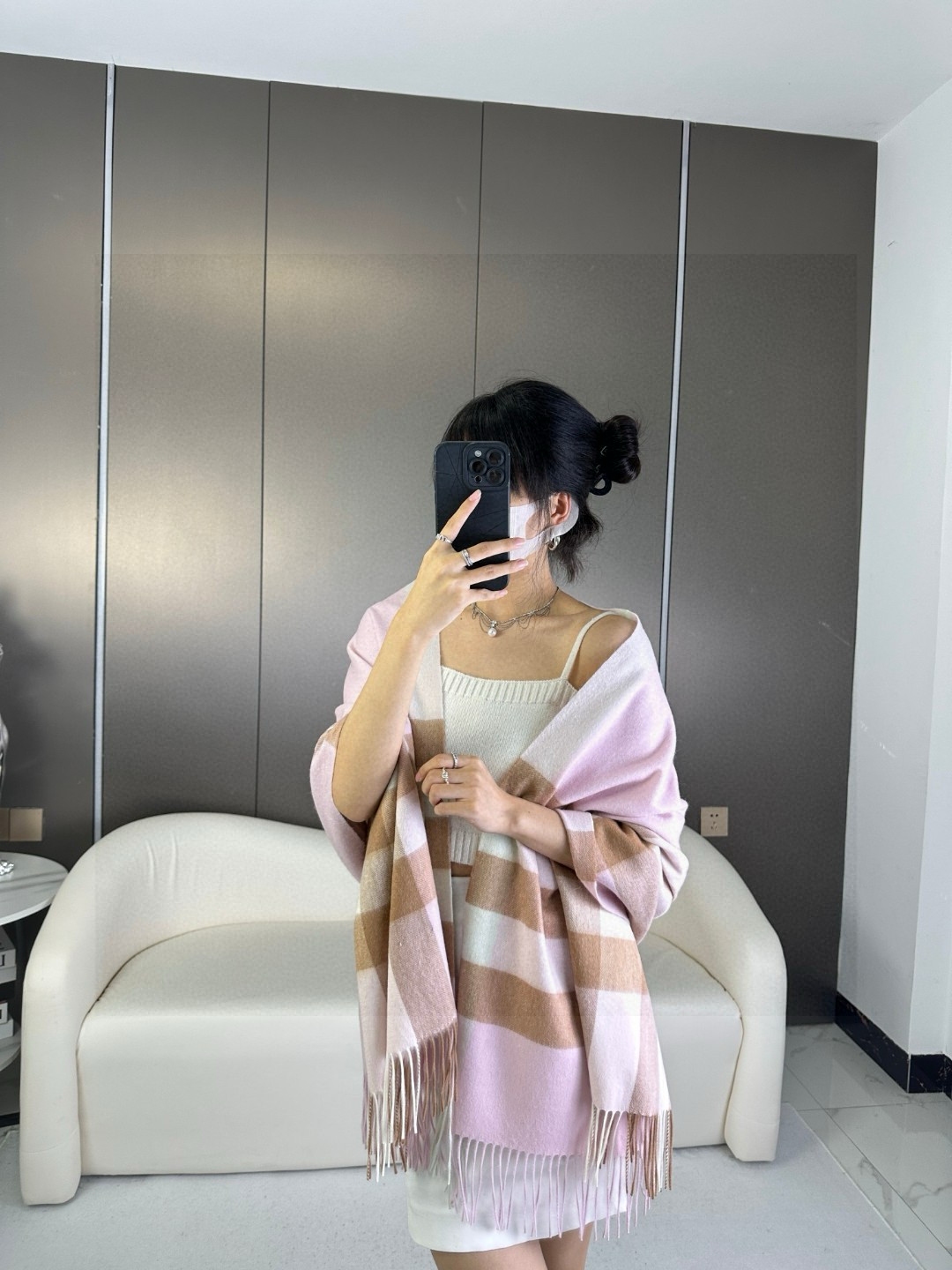 Burberry classic large checkered shawl