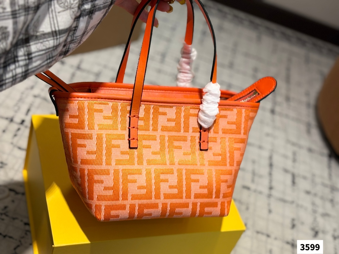 Fendi ROl vegetable basket bag