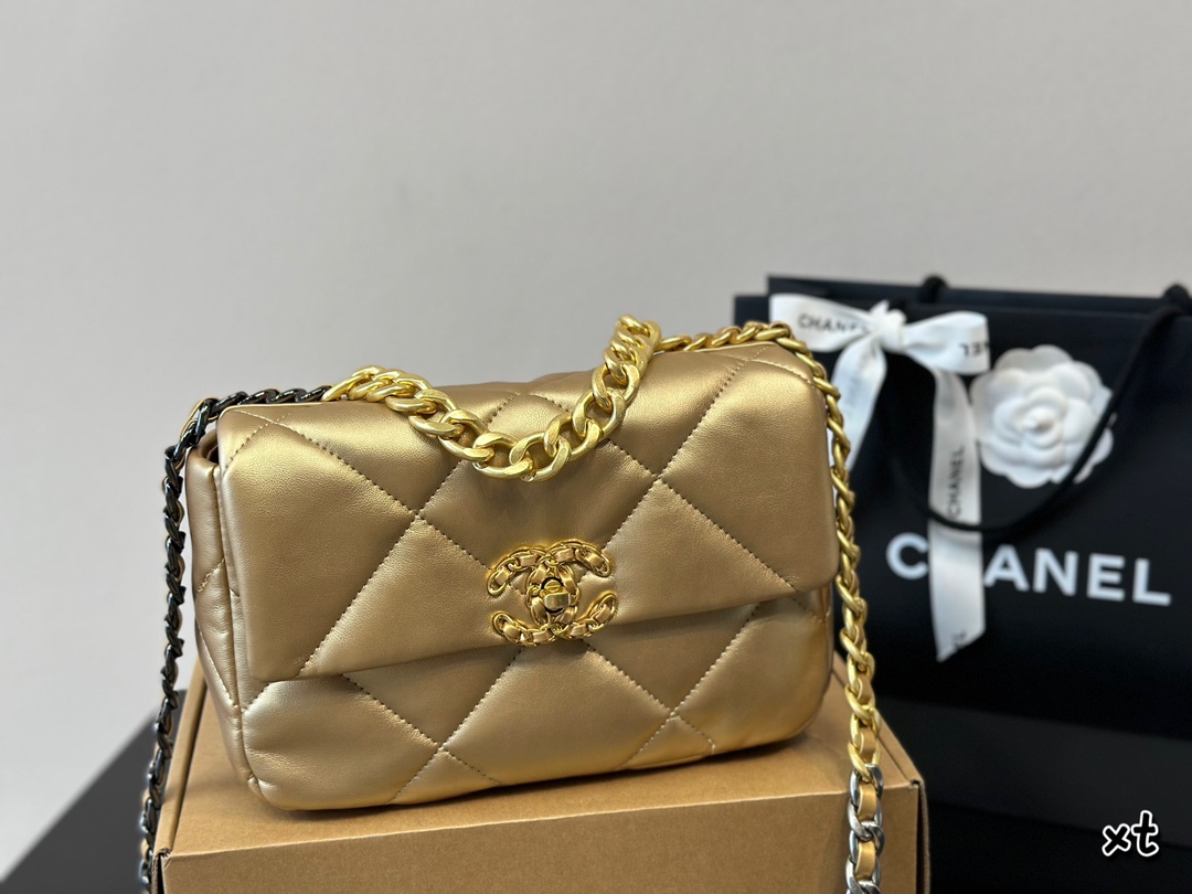 Chanel19 chain shoulder crossbody bag
