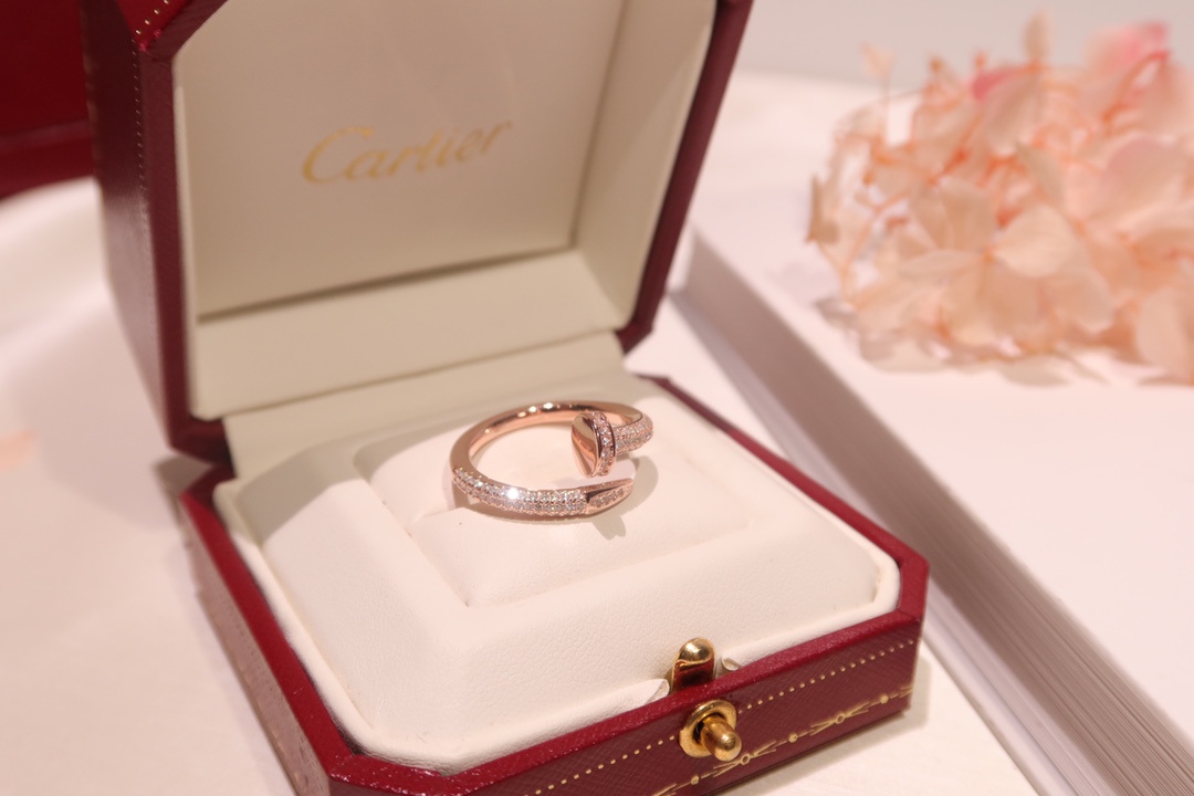 Cartier classic diamond ring