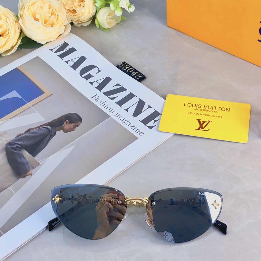LV chain sunglasses