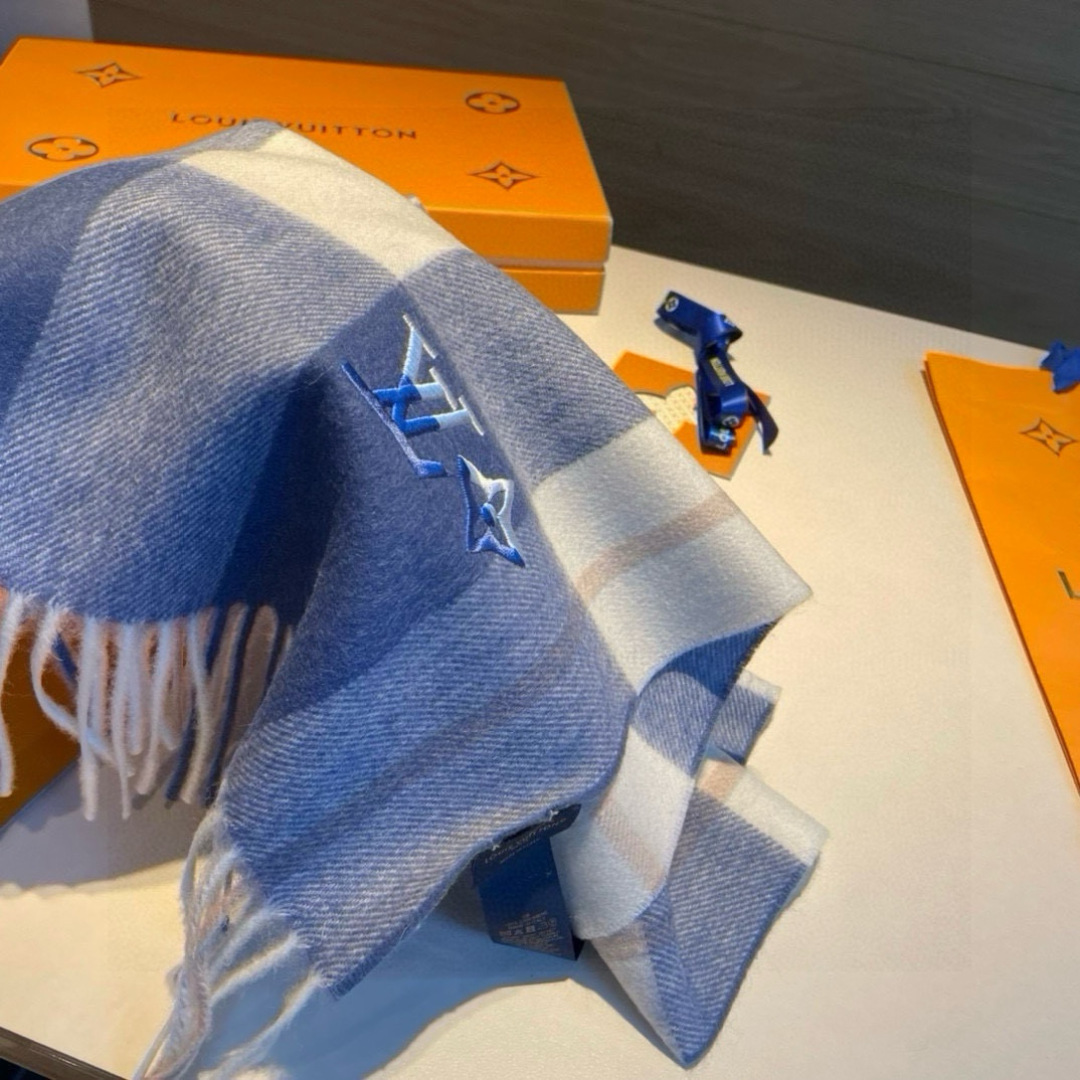 LV Scarf