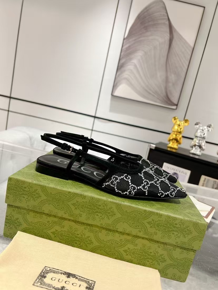 Gucci slippers sandals Stitched diamond mesh sandals