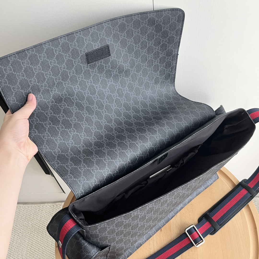 Gucci diaper shoulder crossbody bag