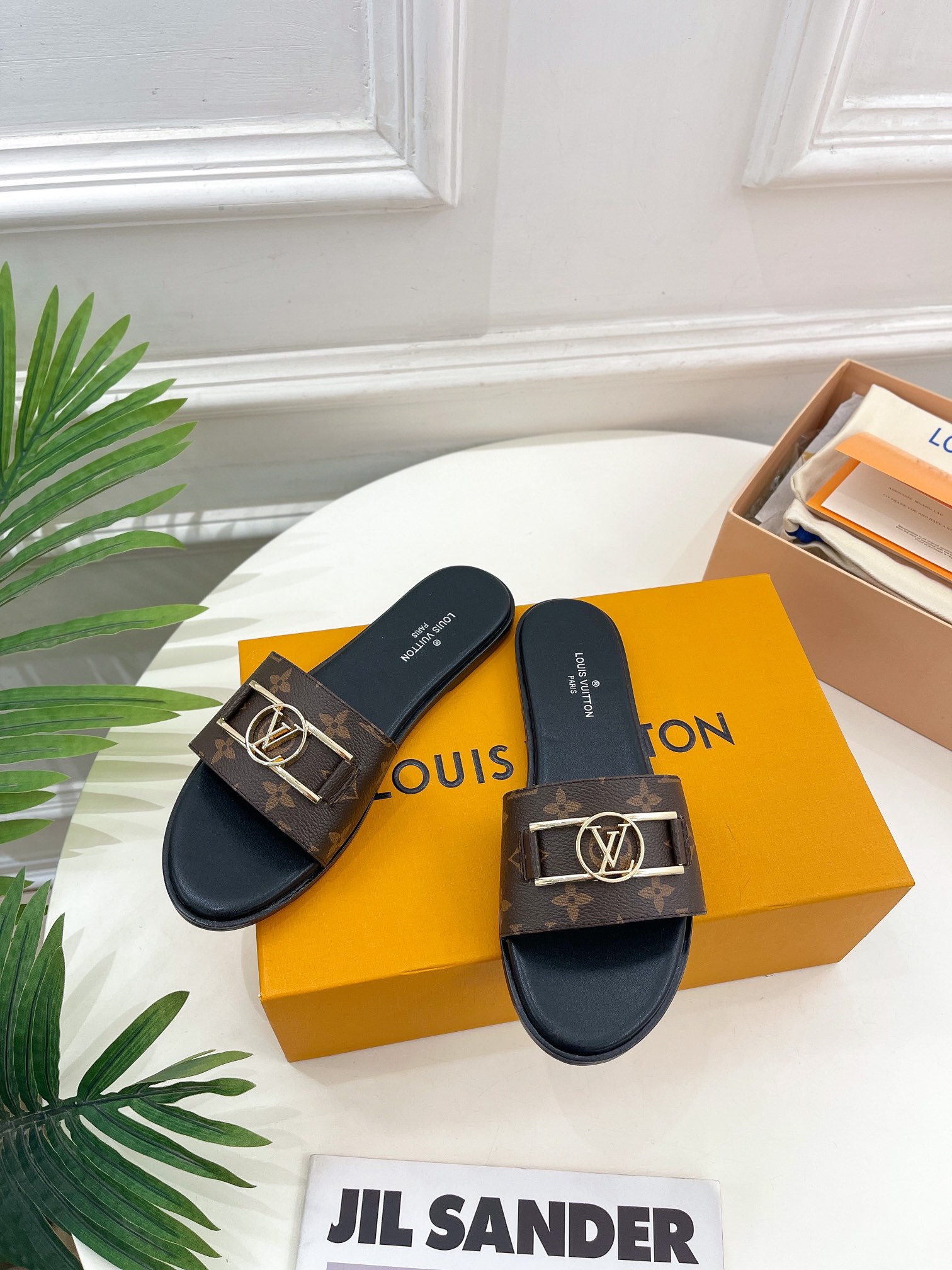 LV new slippers sandles leather sole