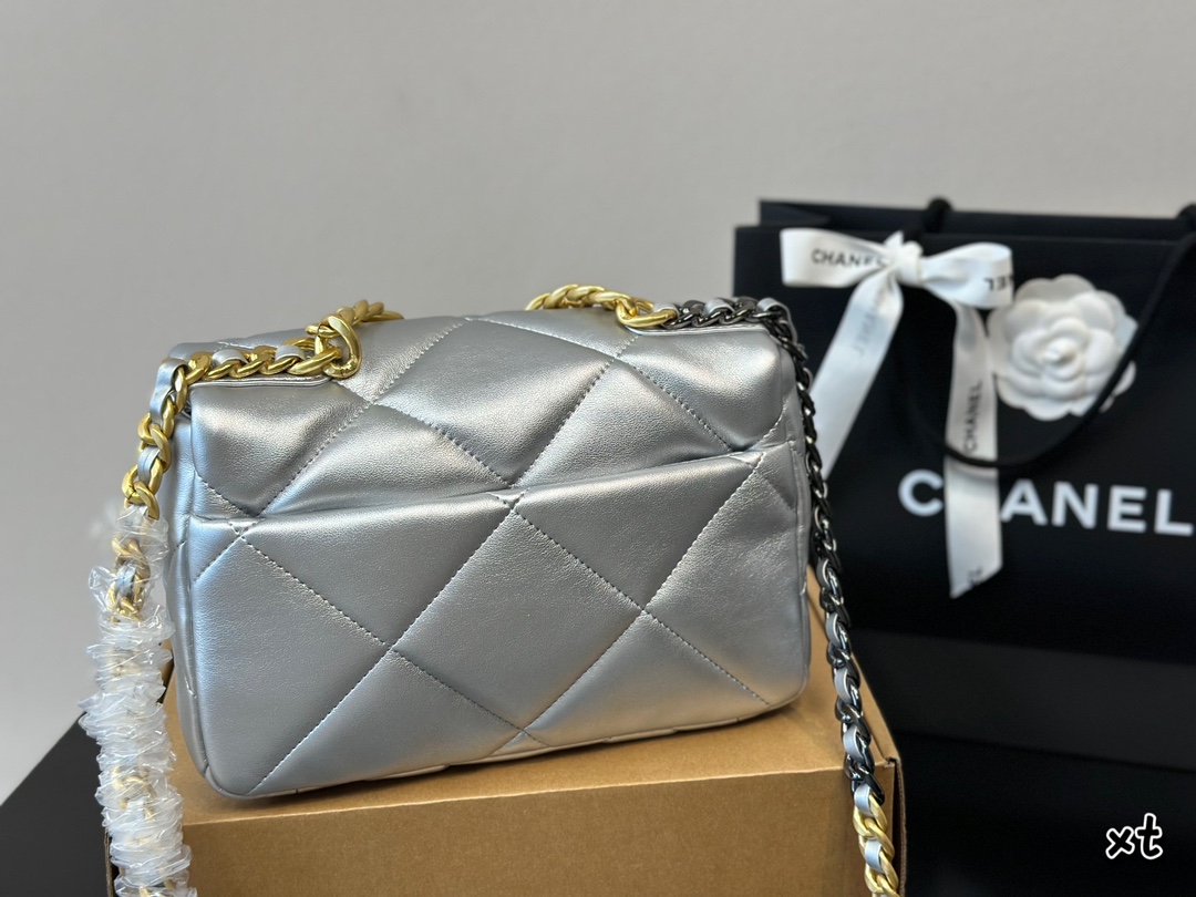 Chanel19 chain shoulder crossbody bag