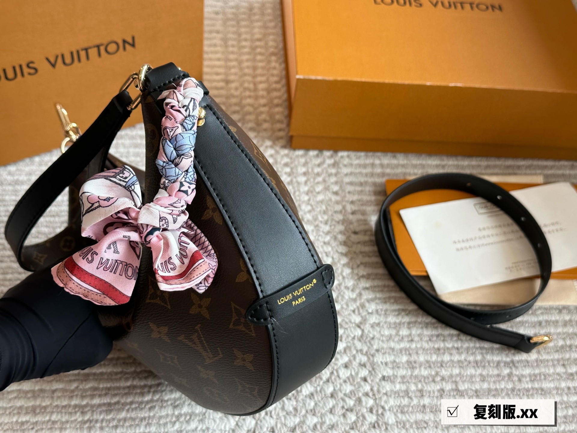 LV cookie BB handbag