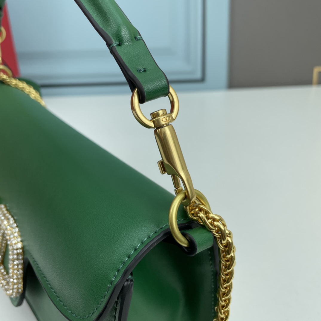 VALENTINO LOCÒ VLogo Signature chain shoulder bag