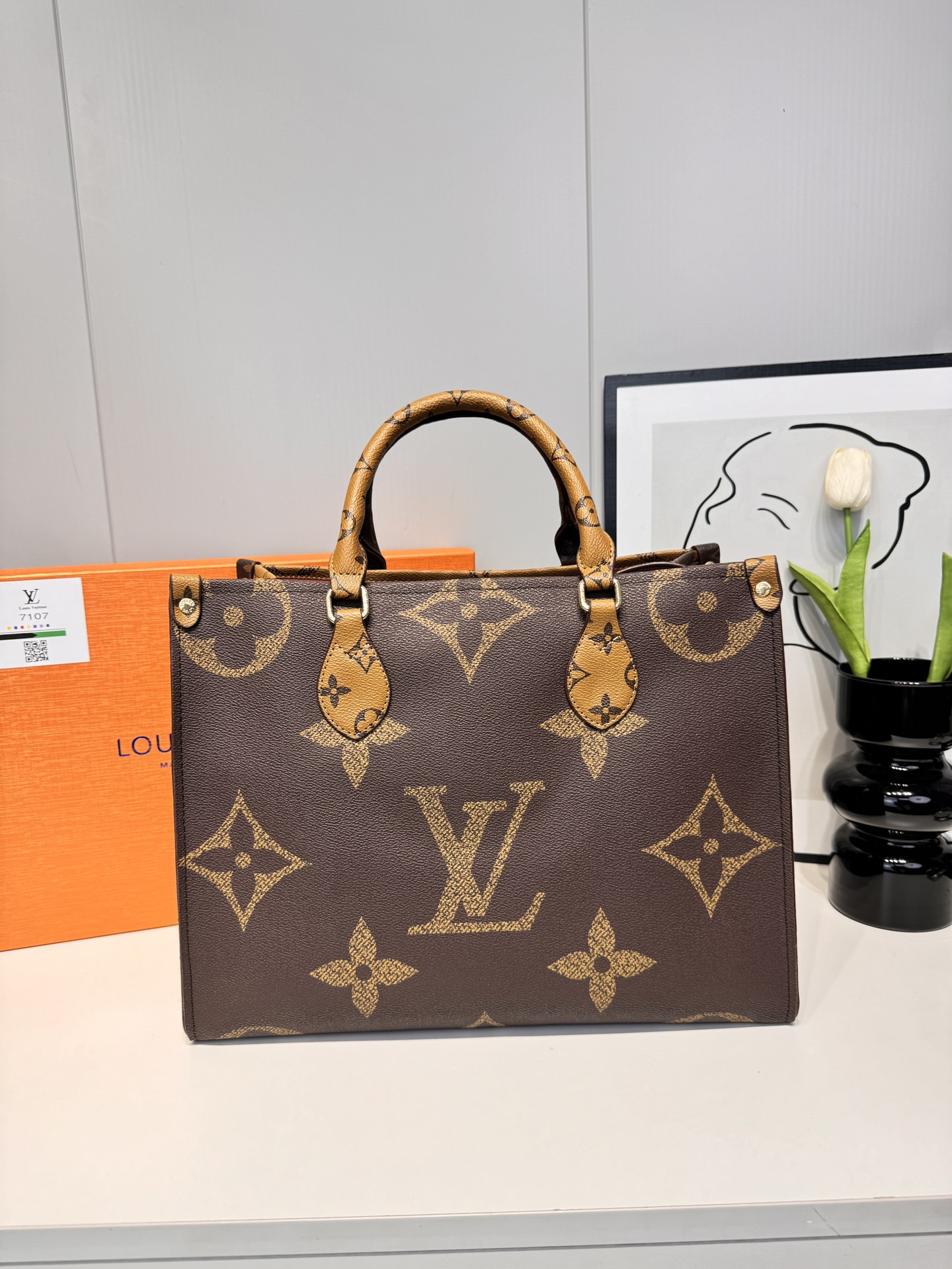 LV onthego tote bag of 8A quality