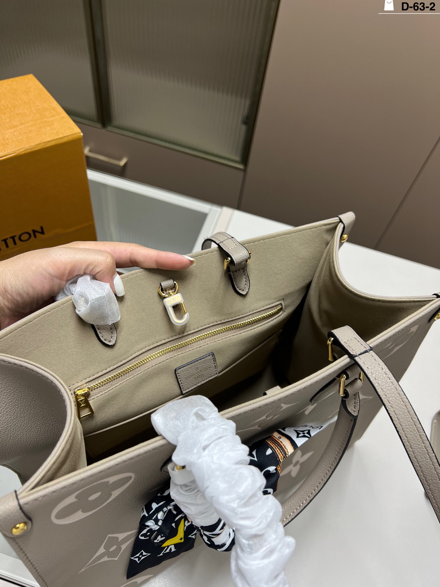 LV monogram tote bag handbag