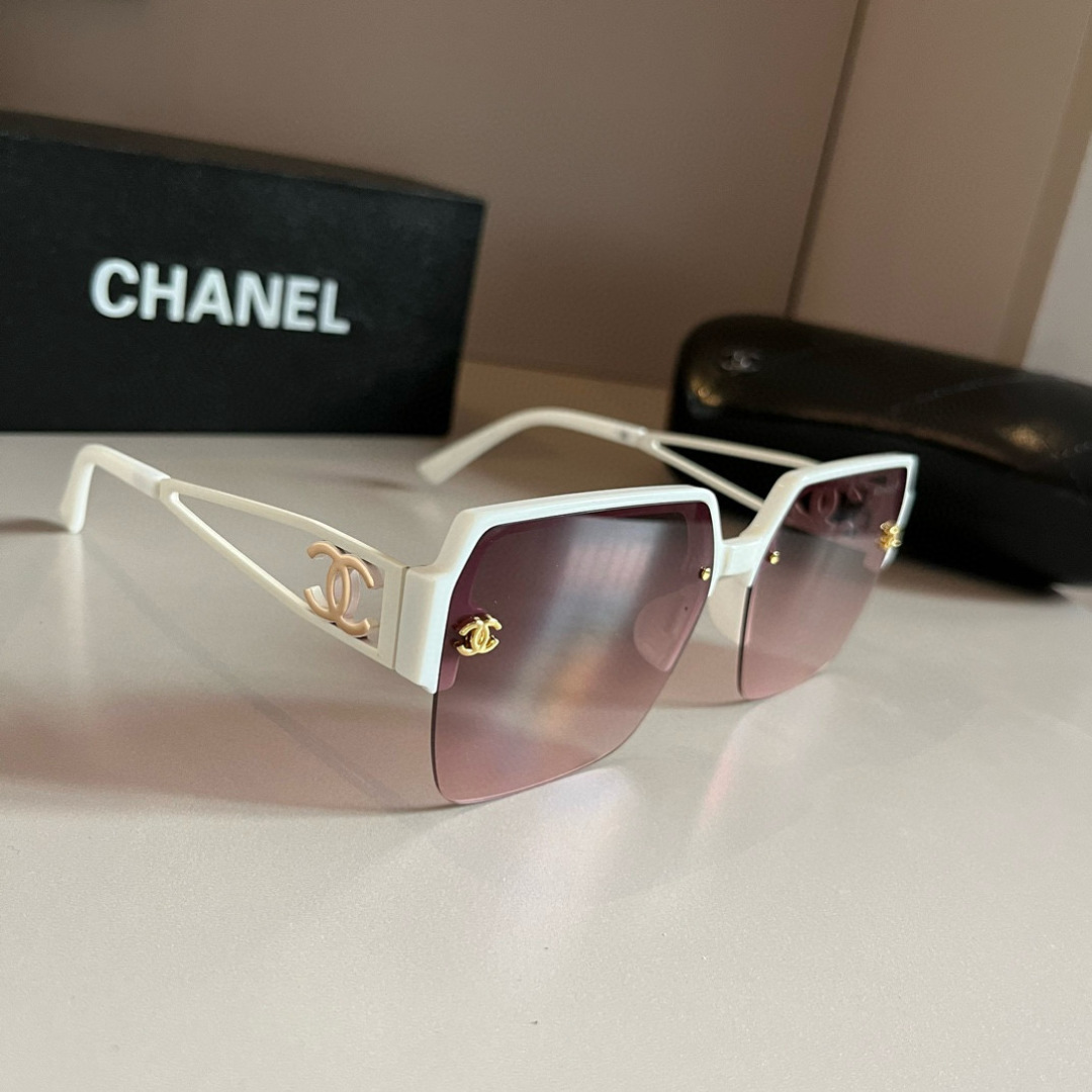 Chanel fashione sunglasses