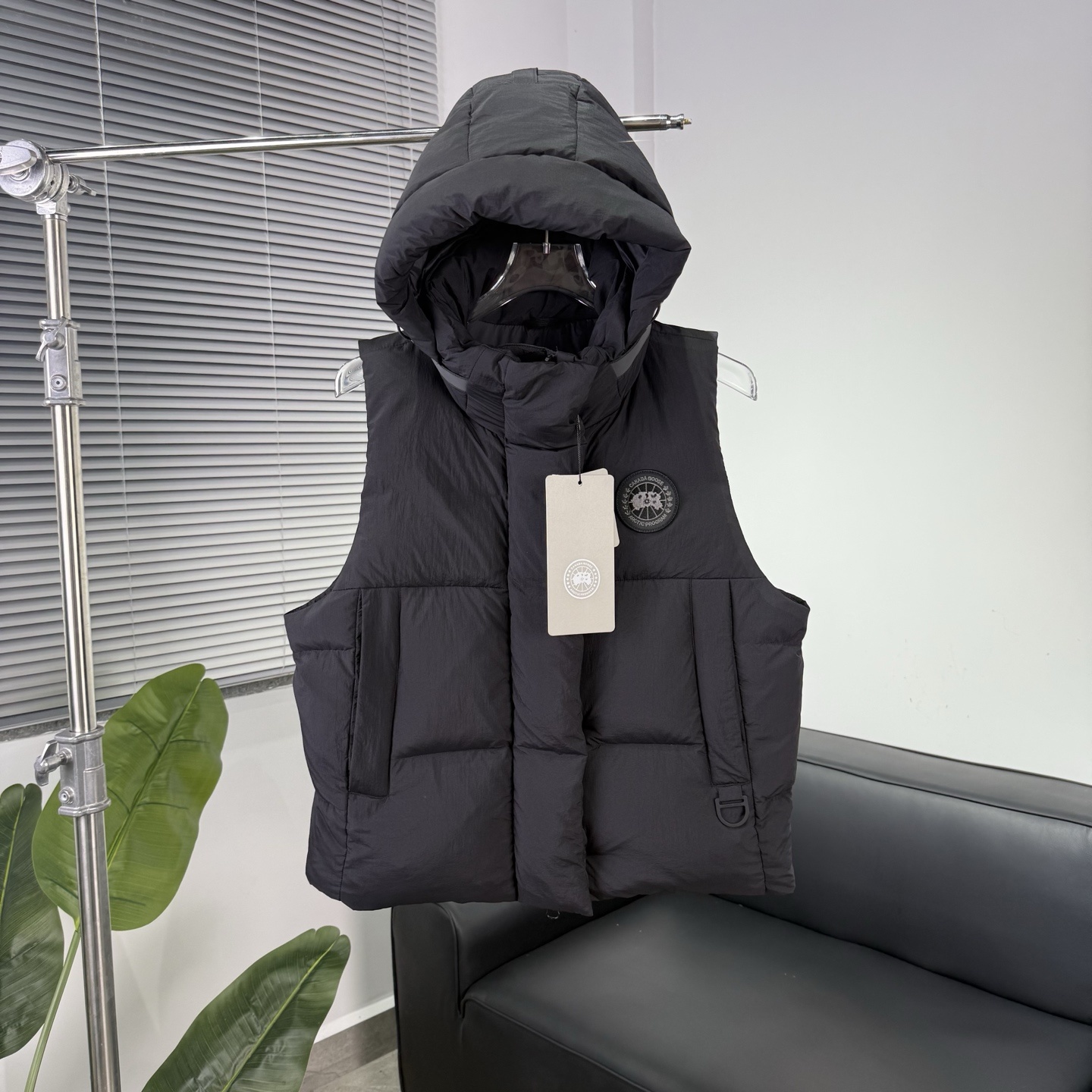 Canada Goose Black Label Junction Short Down Jacket