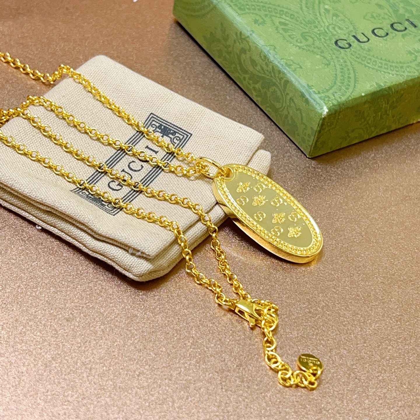 Gucci pendant necklace