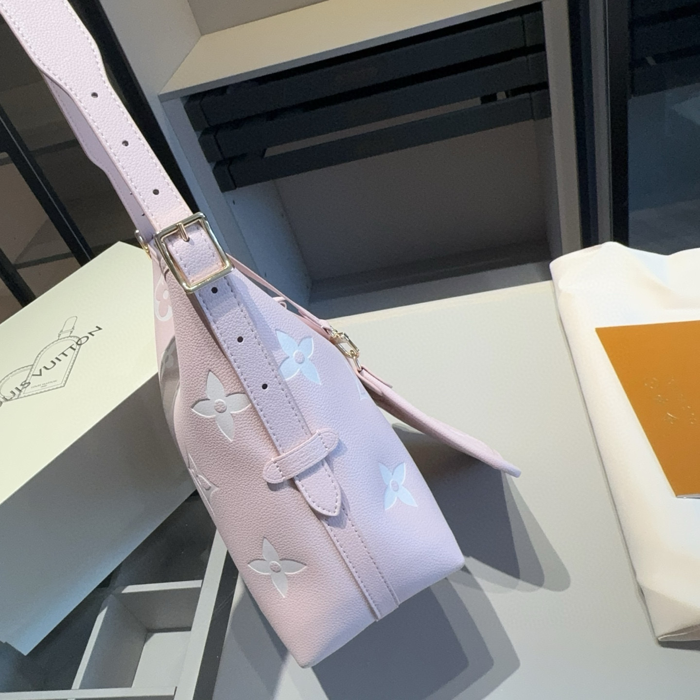 ️LV Louis Vuitton Strawberry Milk Print Collection Speedy 20 Travel Bag