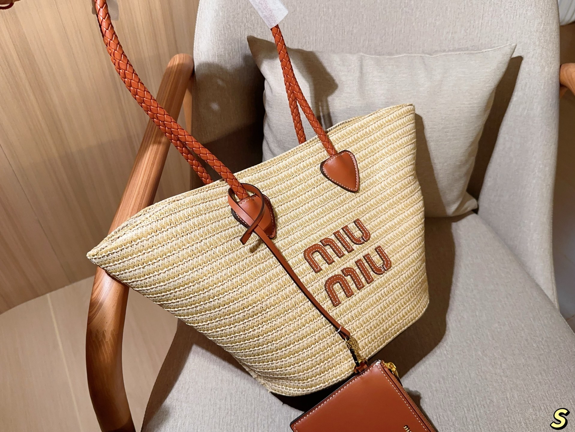 MIUMIU straw woven bag