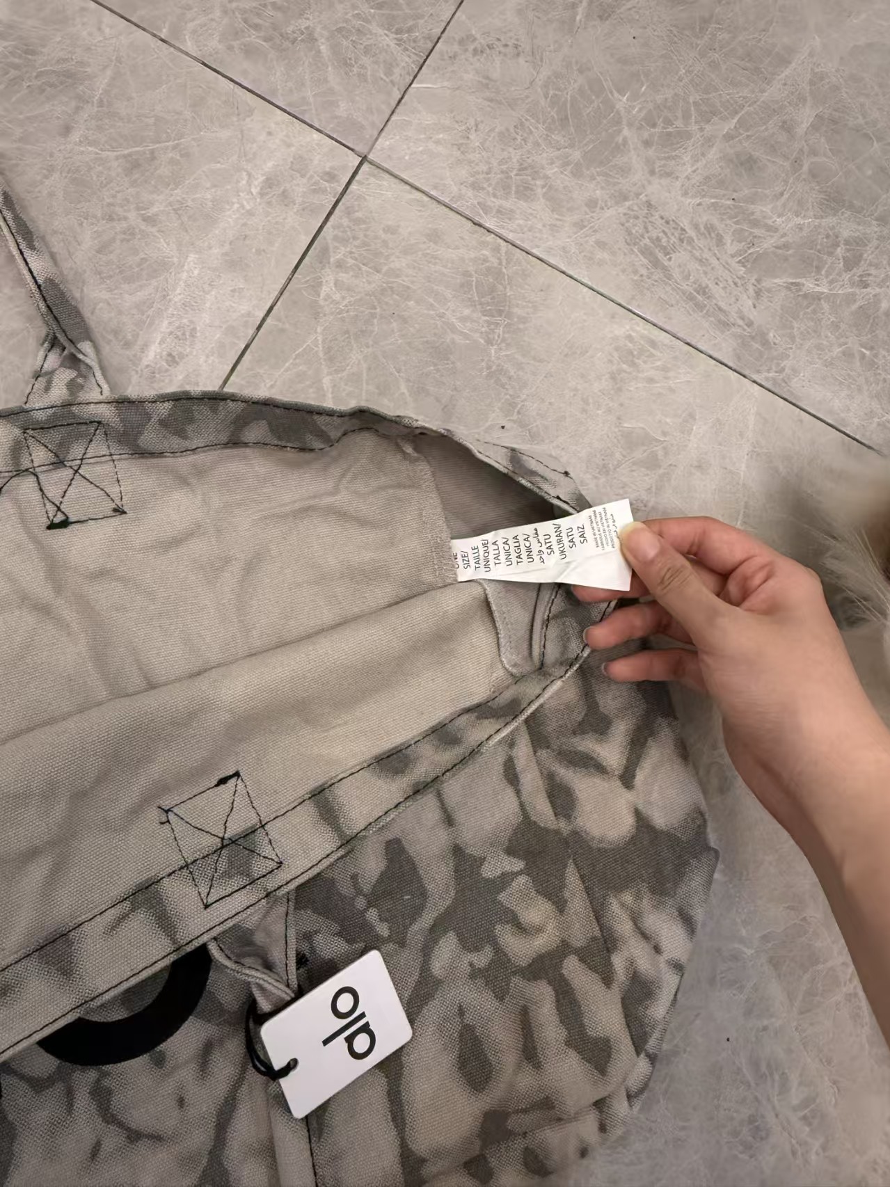 Alo shoulder handbag