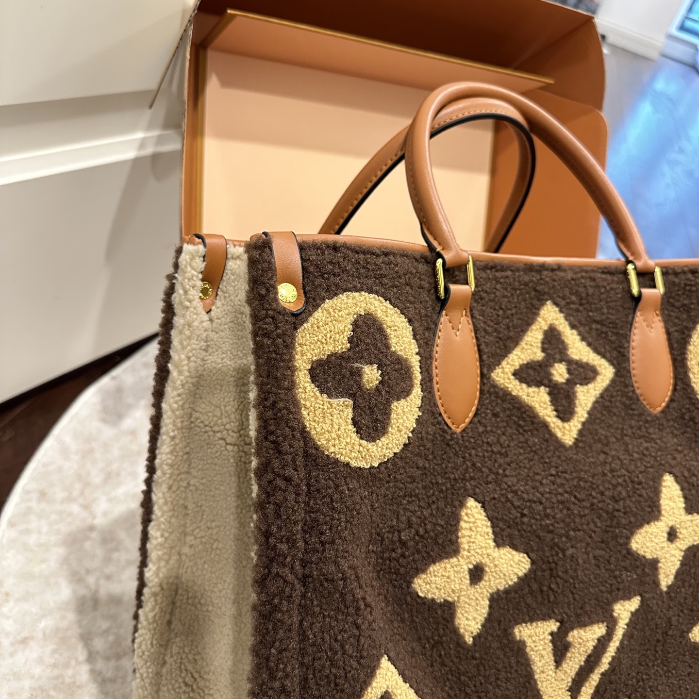 LV  Monogram  onthego bag