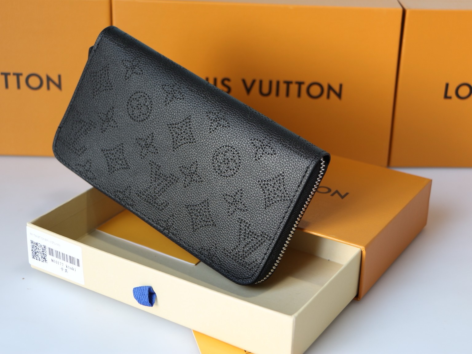 LV zipper wallet
