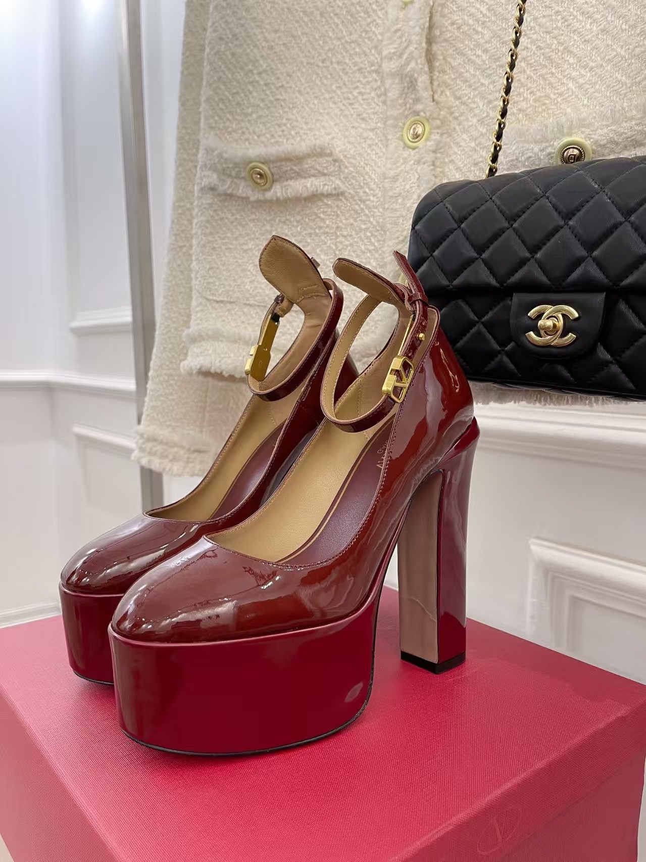 Valentino NEW high-heeled shoes heels leather
