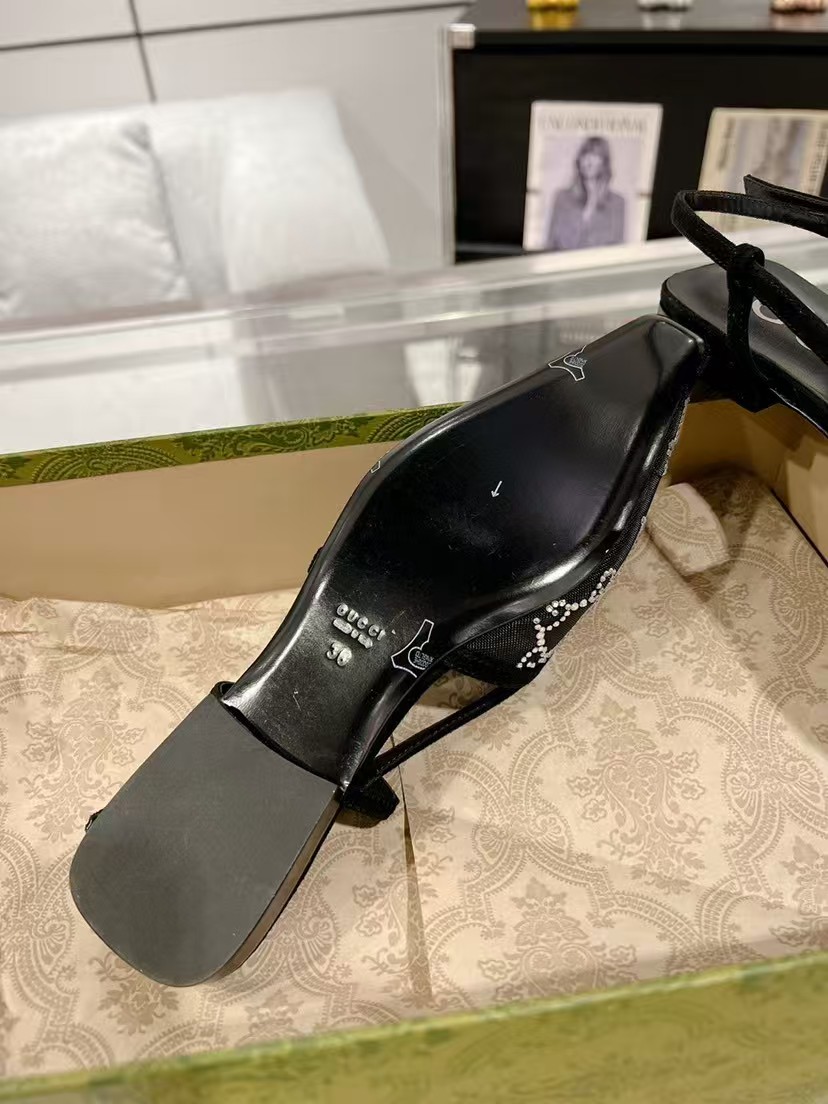 Gucci slippers sandals Stitched diamond mesh sandals