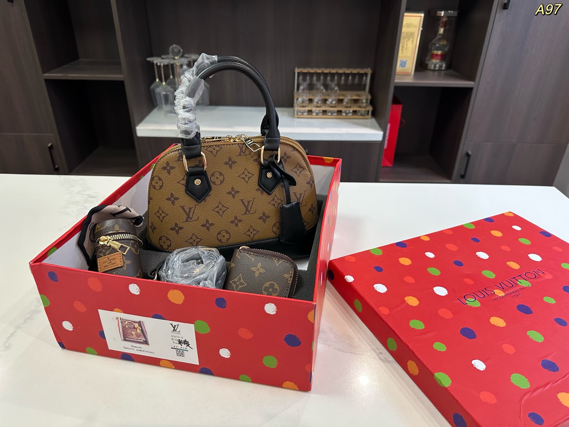 LV high-quality shell bag