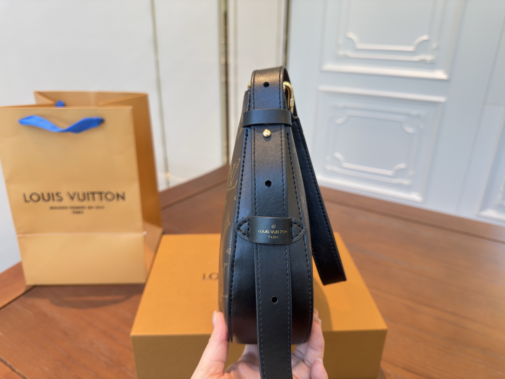 LV 25 New Cookie Biscuit Bag