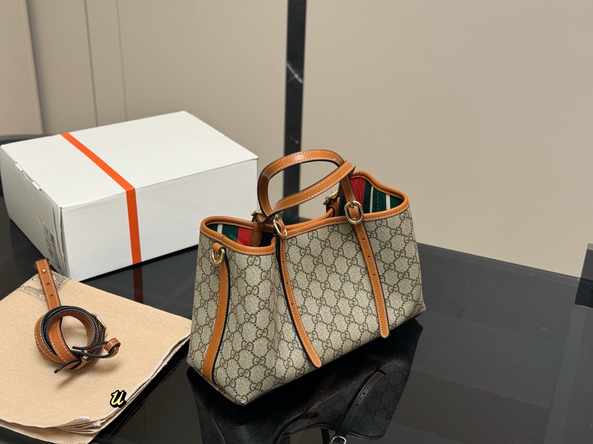 Gucci tote GG bag