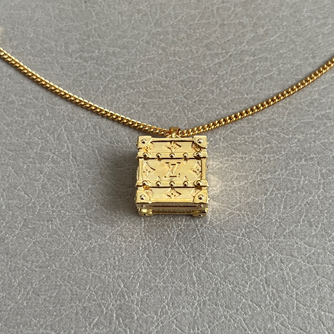 LV necklace