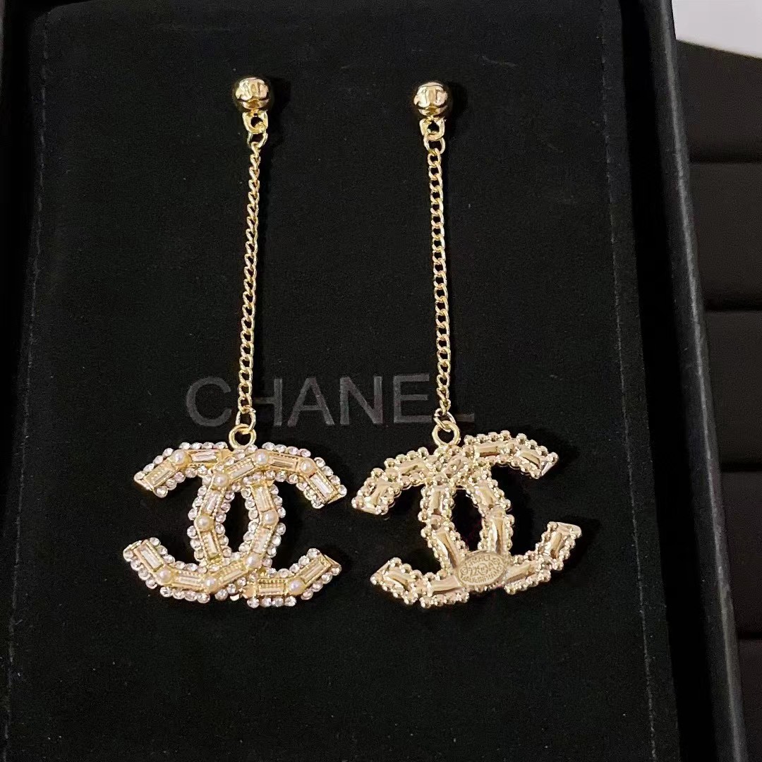 Chanel pearl tassel stud earrings