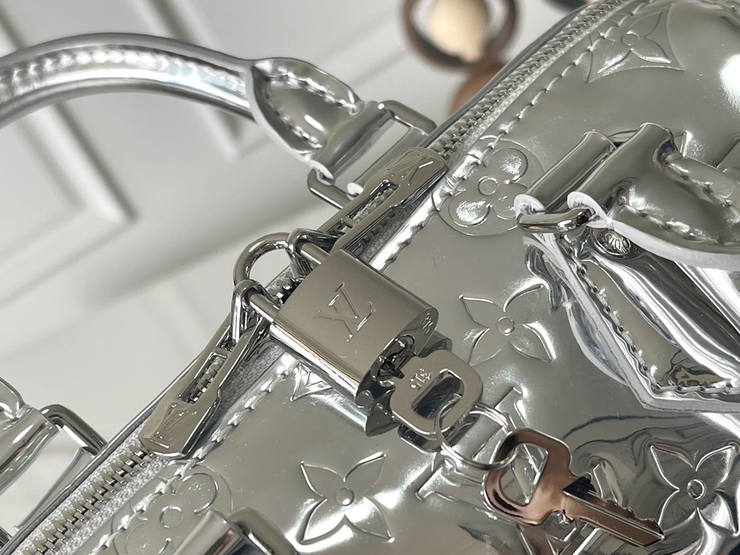 LV Speedy Bandoulière 20 LV Ski Monogram Miroir shoulder bag