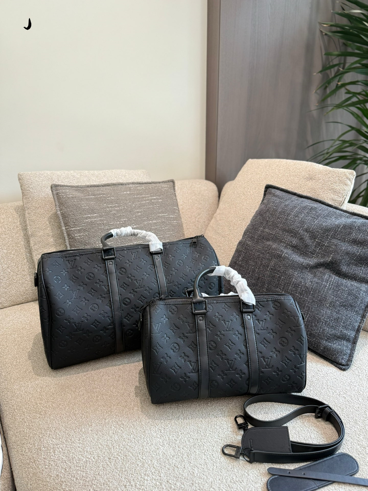 LV keepall shoulder bag