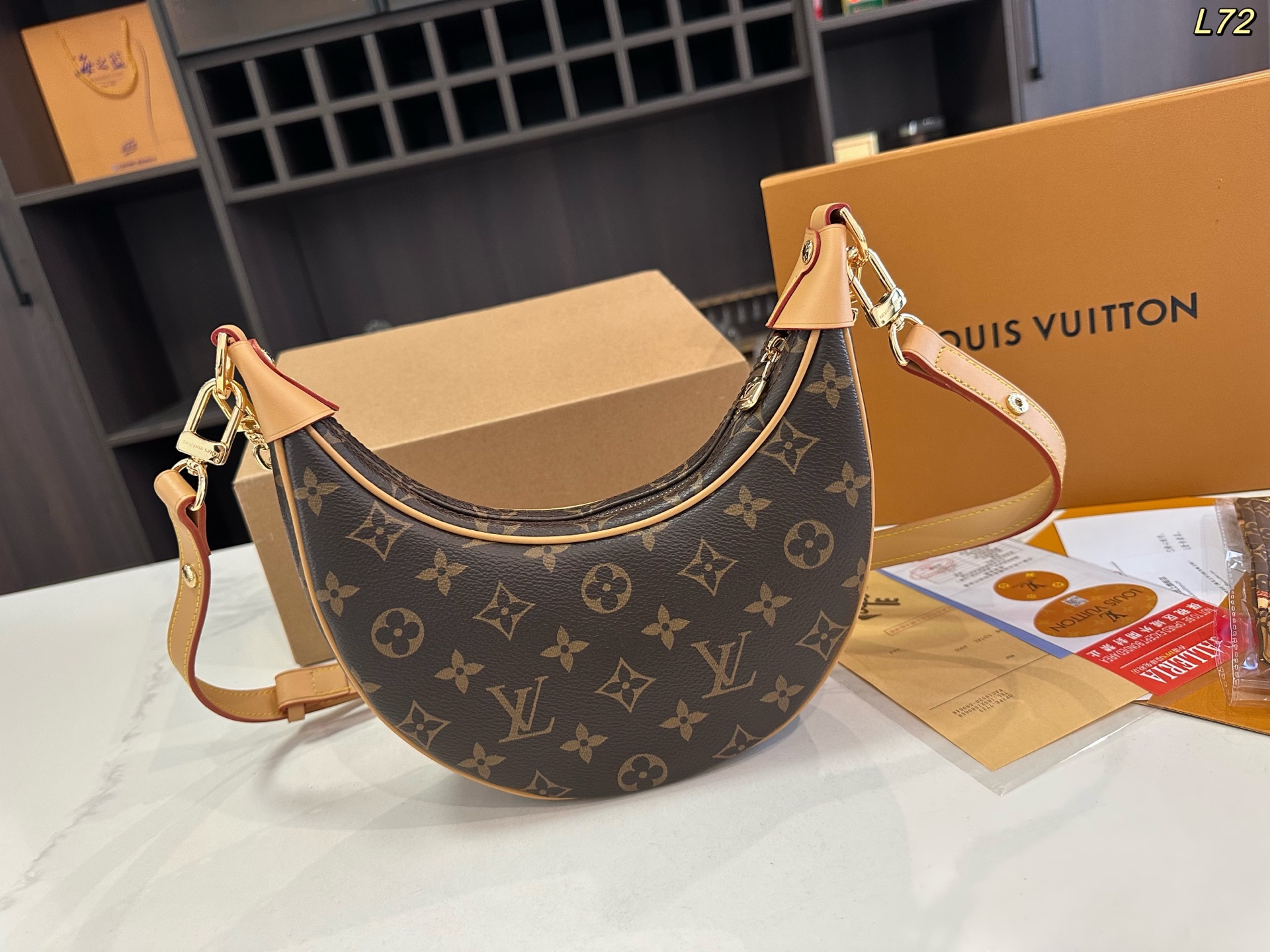 LV pea-shaped bag  underarm bag  crescent-shaped bag