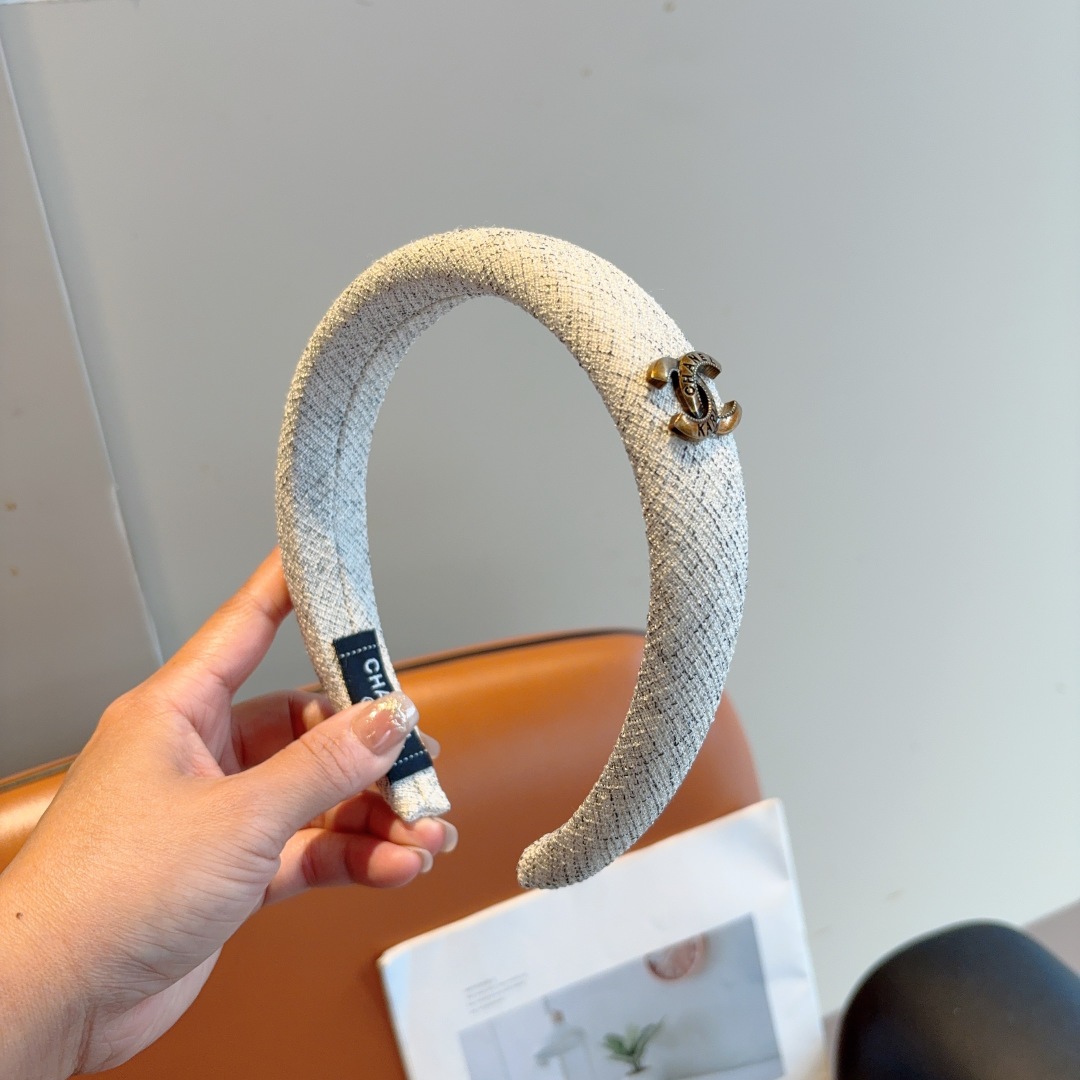 Chanel hairband