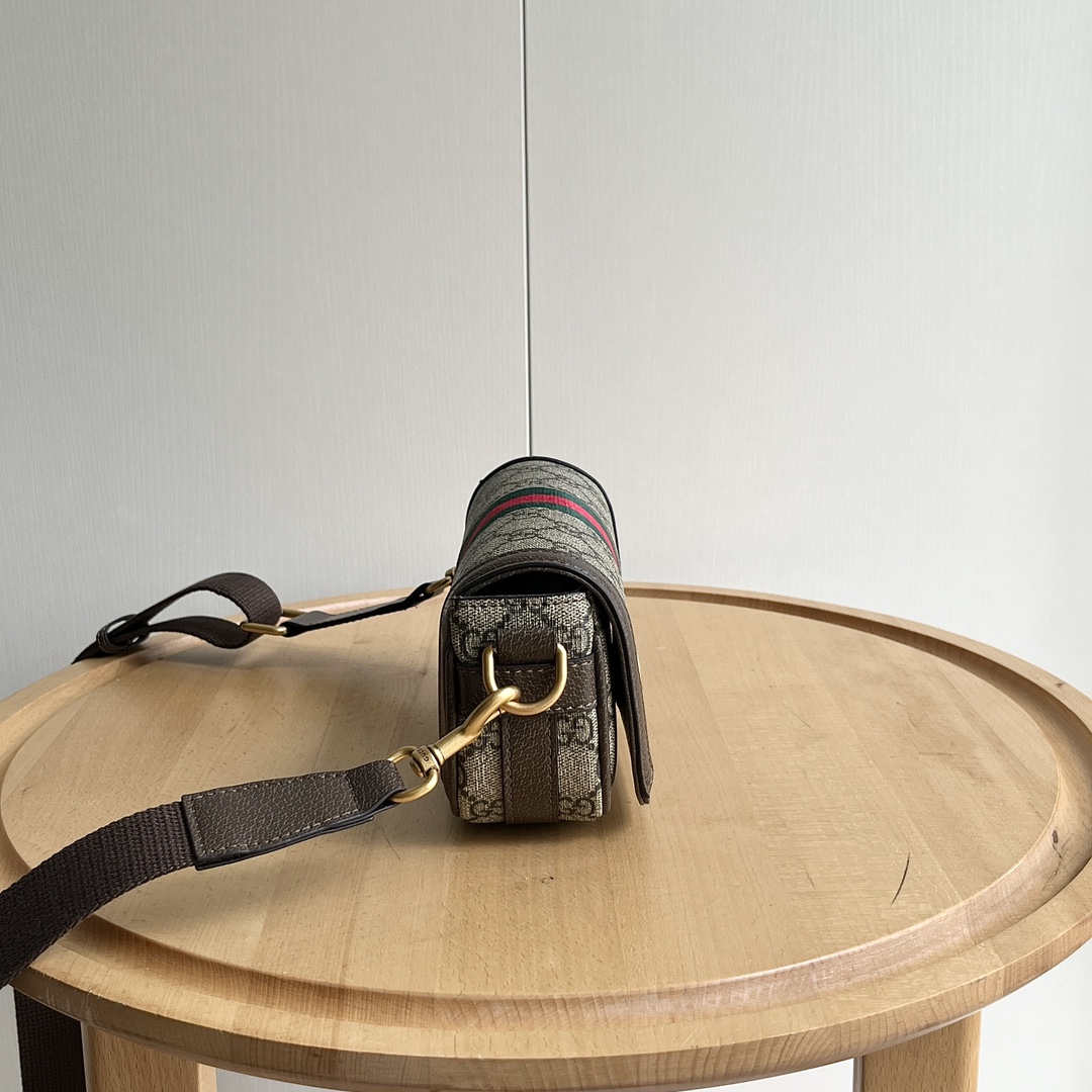 Gucci Ophidia Bag Classic Magnetic Snap Closure