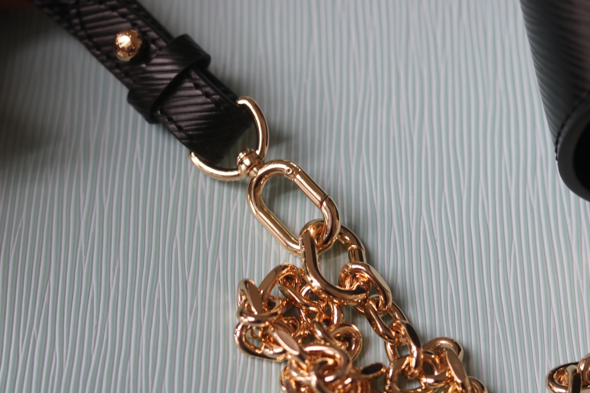 LV Twist West Epi leather chain shoulder bag