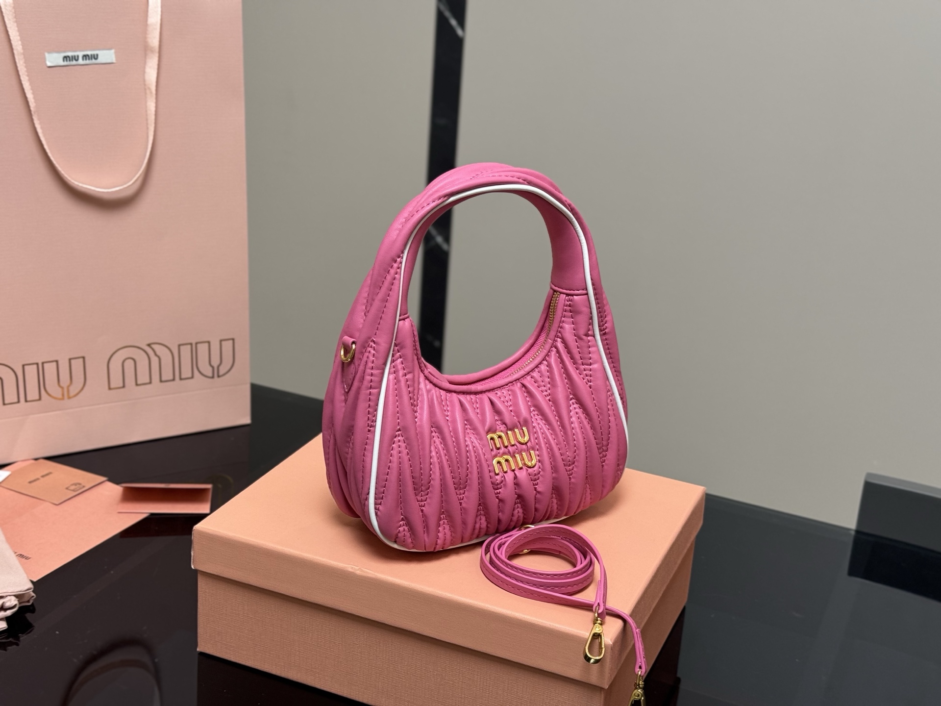 MIUMIU wander bag