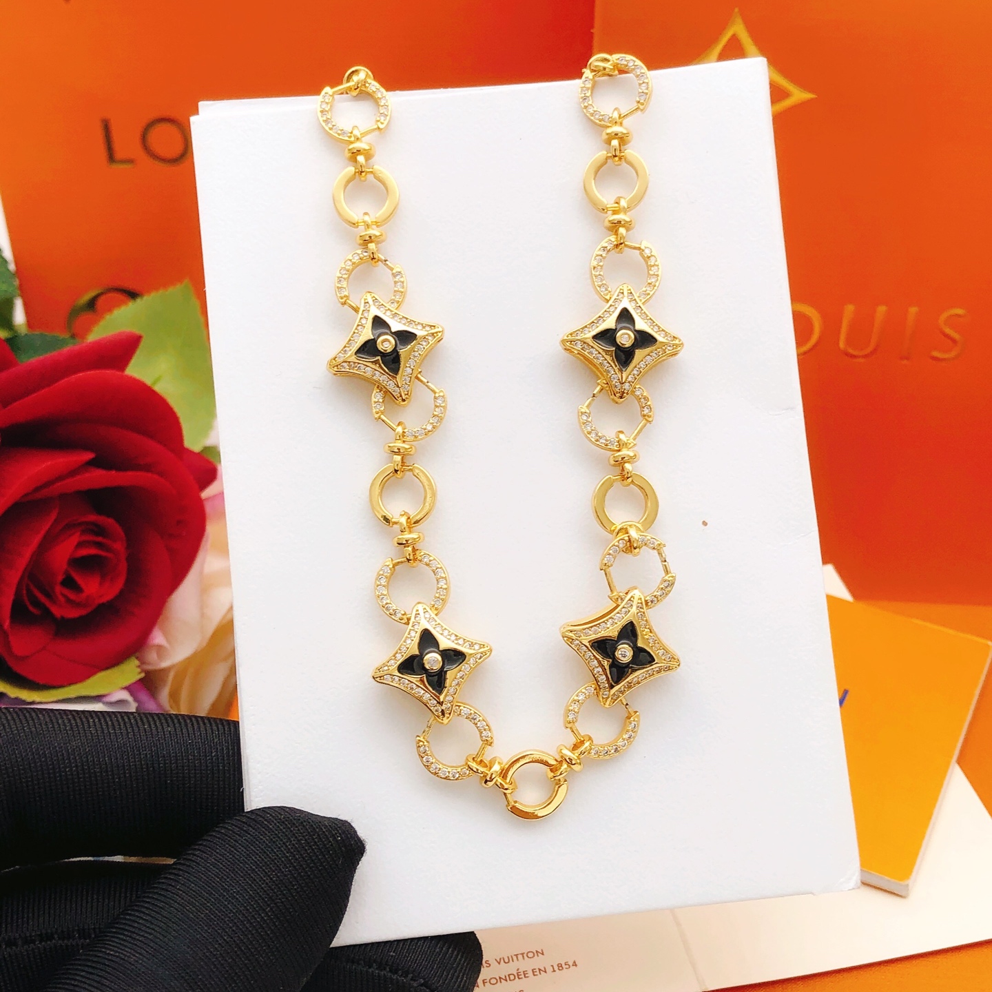 LV black diamond necklace